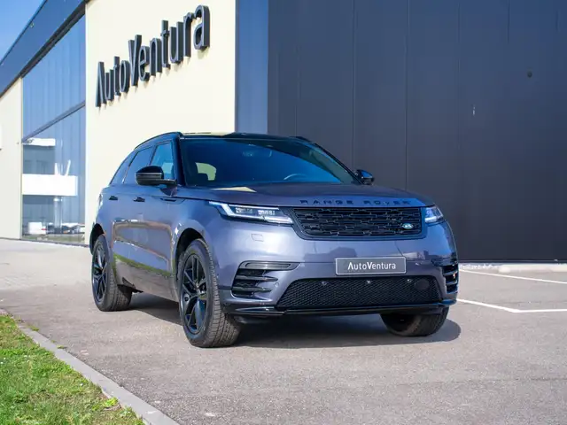 Land Rover Range Rover Velar view 3