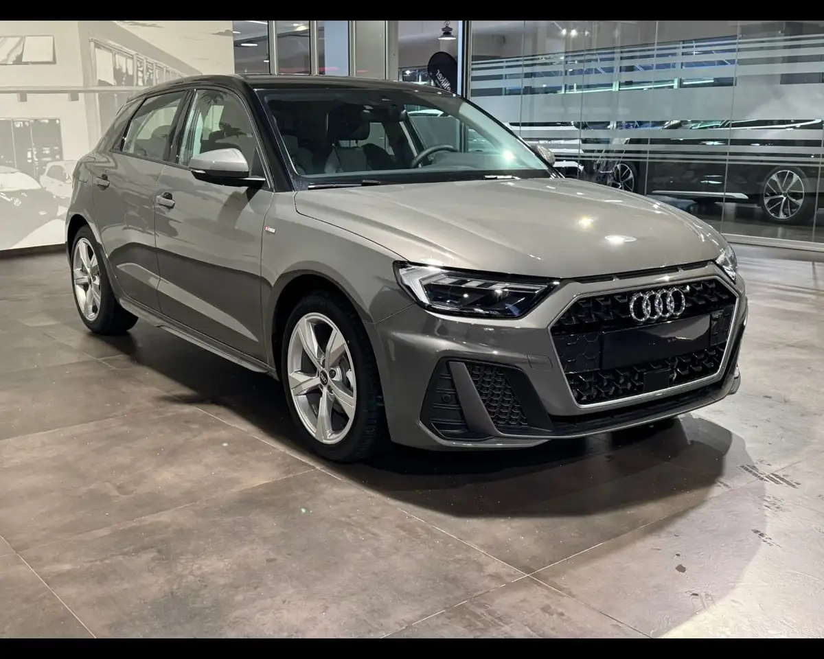 Audi A1 2ª serie SPB 30 TFSI S tronic S line edition