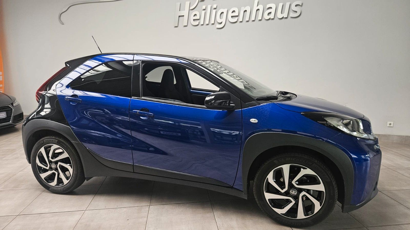 Toyota Aygo X Pulse Navi Klimaauto Kamera Sitzhzg DAB — photo 2