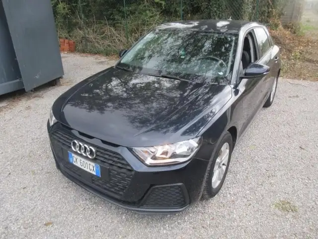 Audi A1 Sportback 25 1.0 tfsi 95CV- IDEALE PER NEO PATENTATI