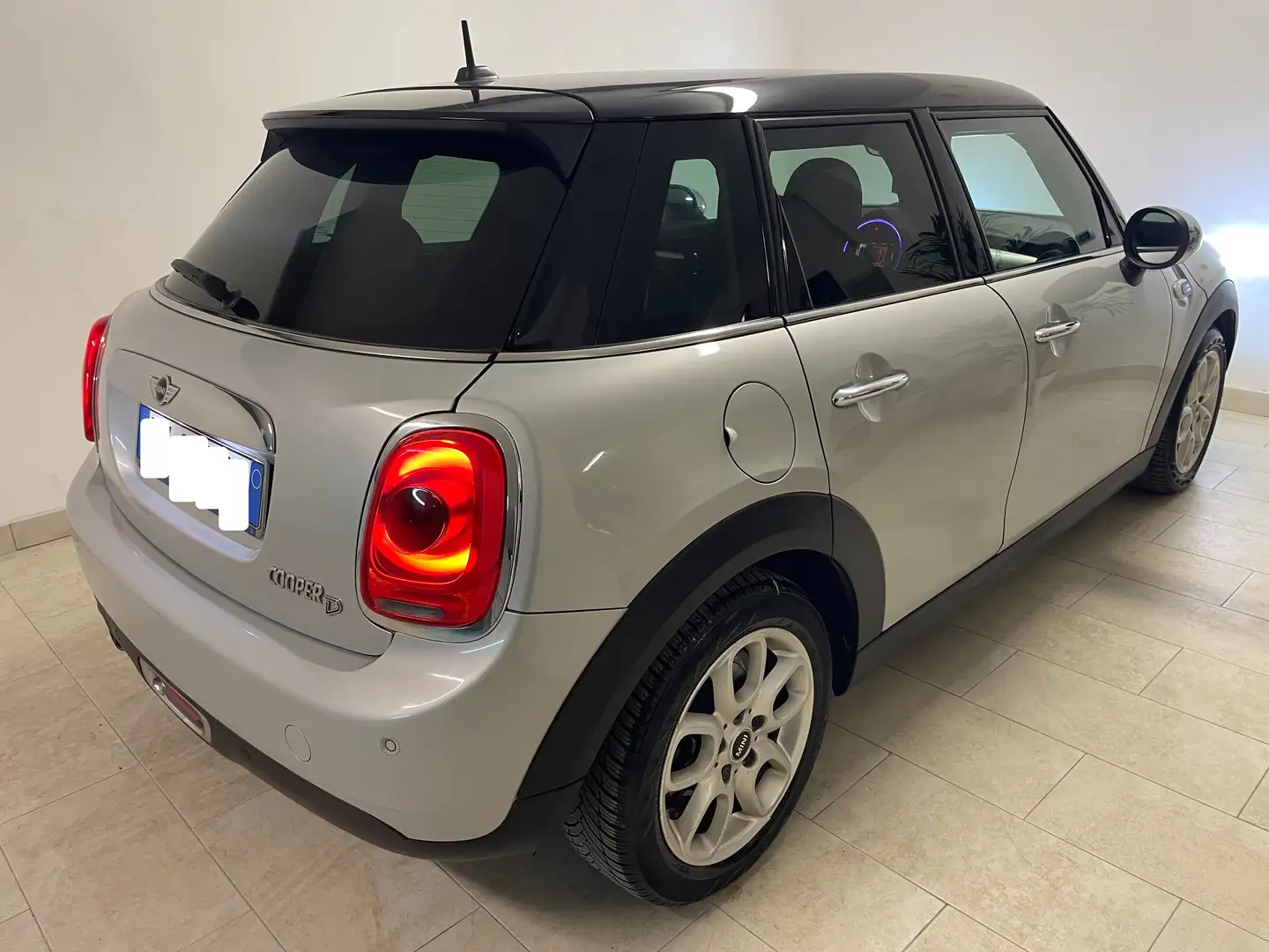 MINI Cooper D Mini D 5p 1.5 116 CV Business XL Full Tagliandata Gris - 2