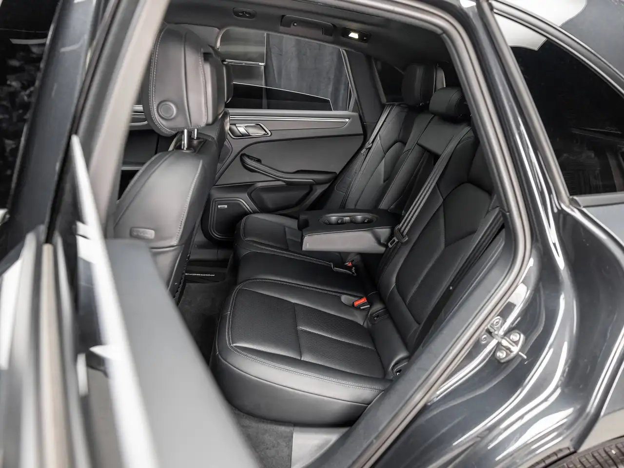 Porsche Macan снимка Porsche Macan