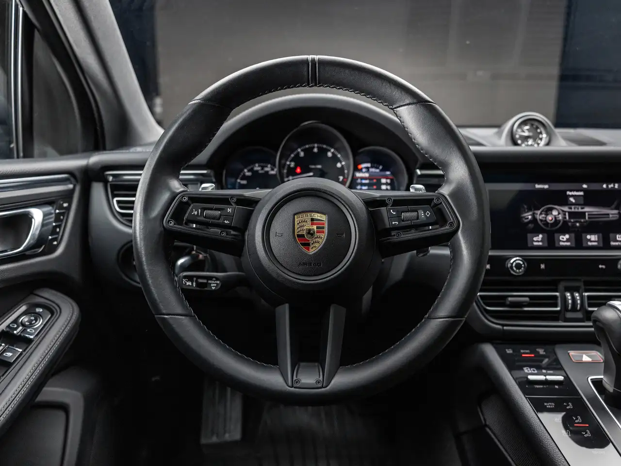 Porsche Macan снимка Porsche Macan