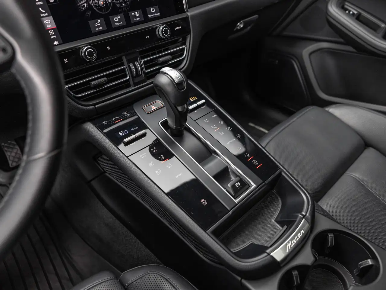 Porsche Macan снимка Porsche Macan