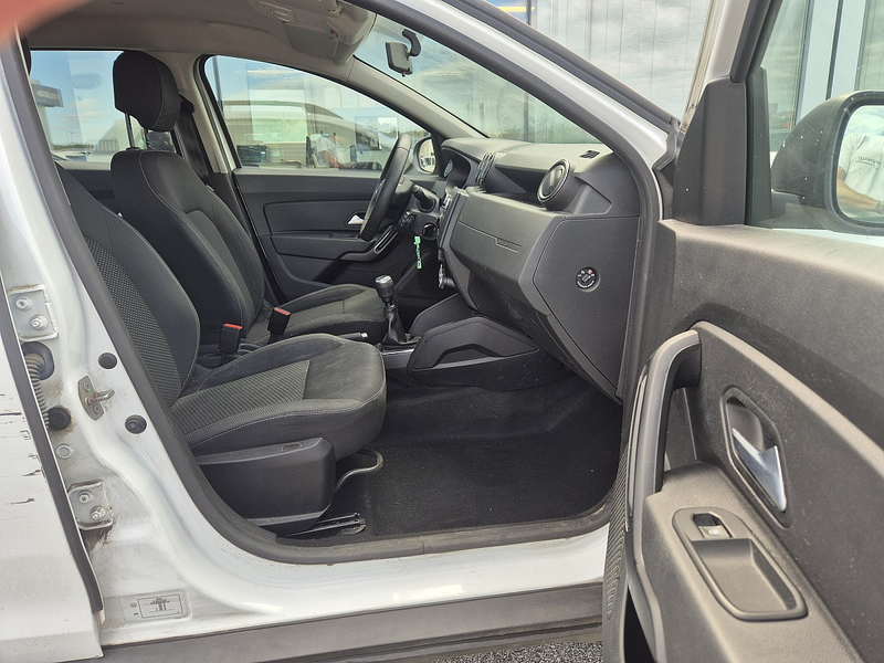 Dacia Duster TCe 90 Access — photo 11