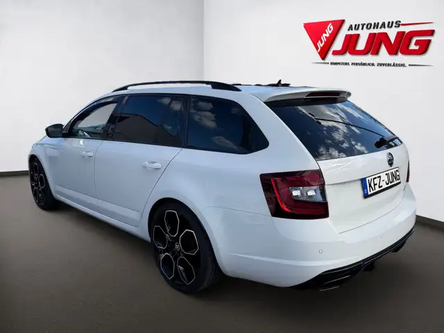Skoda Octavia view 5