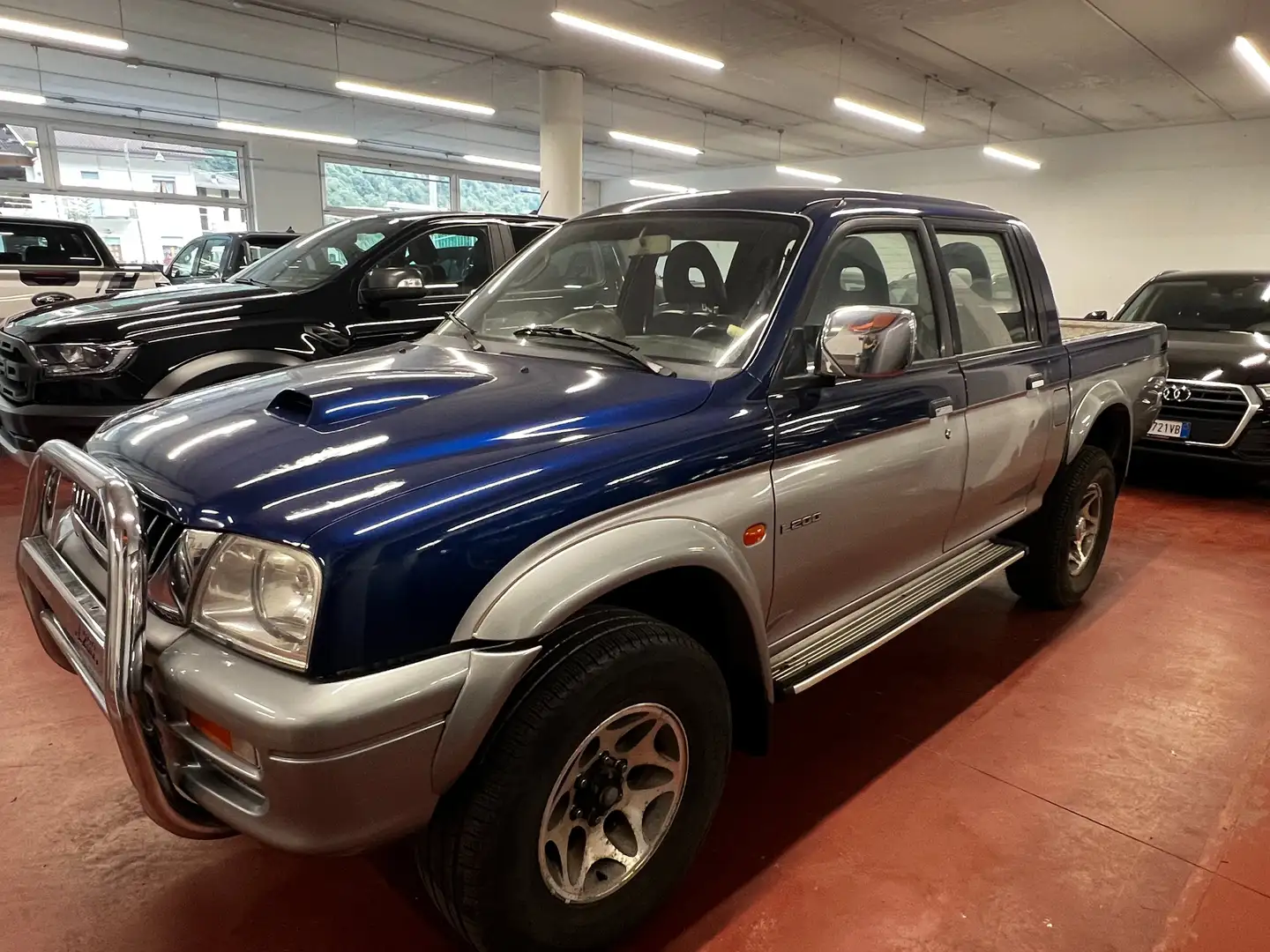 Mitsubishi L200 L200 Cab III d.cab 2.5 tdi GLS Target 4wd Blauw - 2