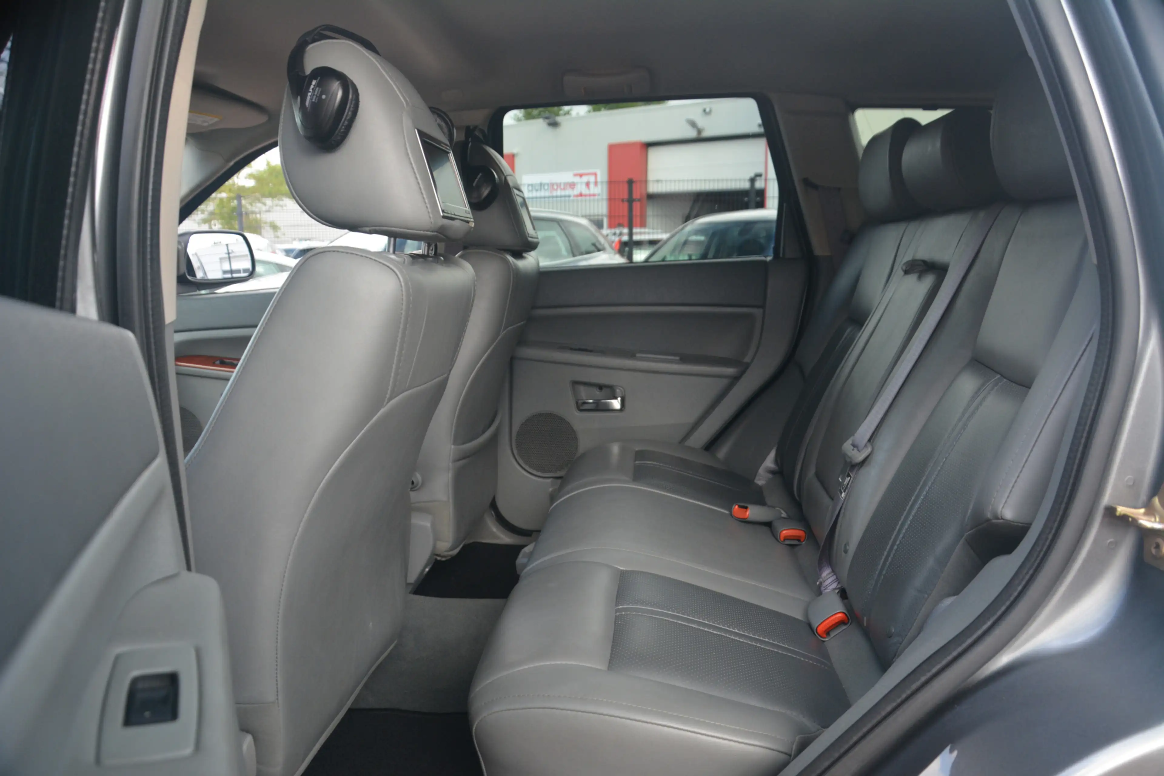 Jeep Grand Cherokee 4.7 V8 Limited | Navigatie | Leer | Stoelverwarmin — photo 10
