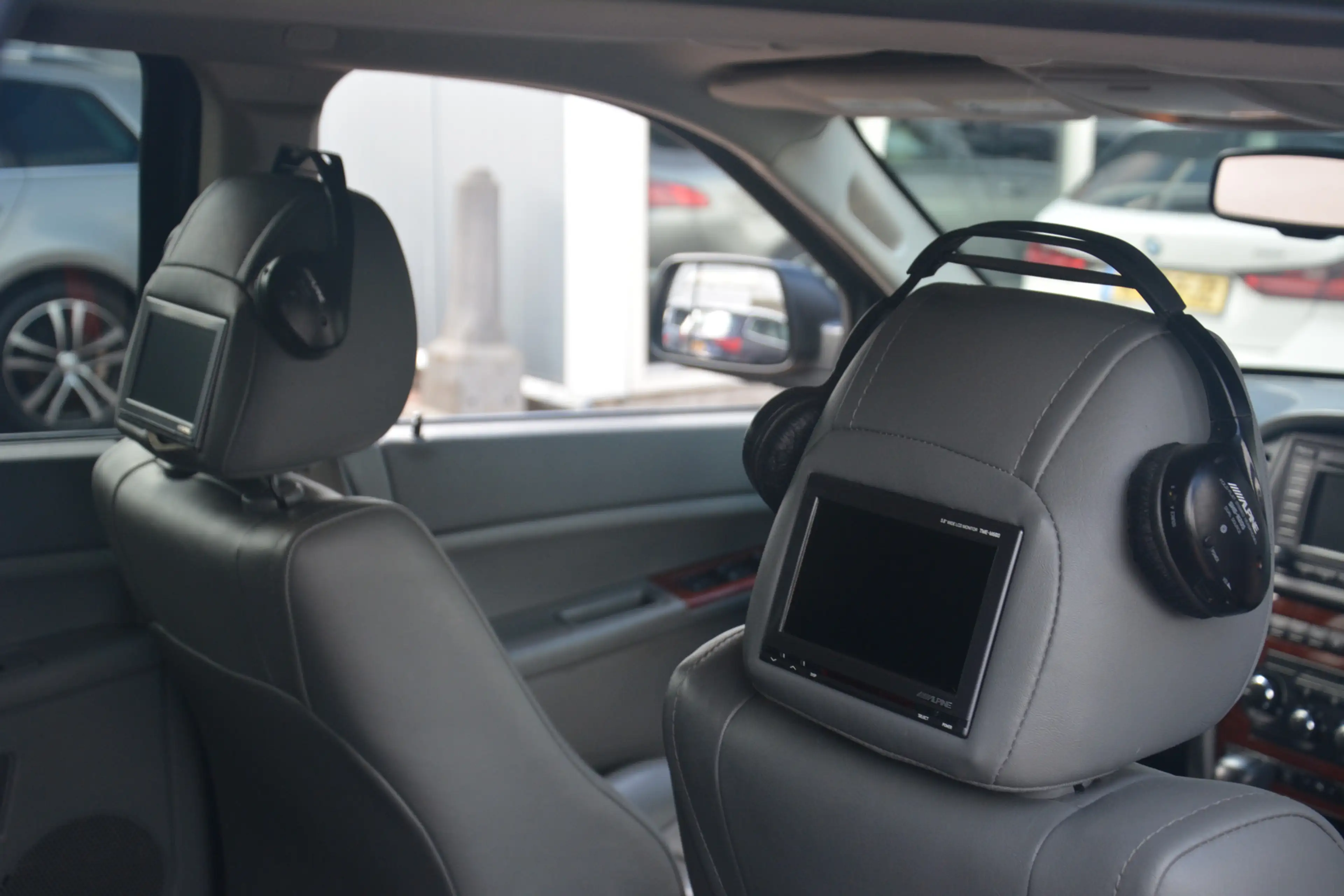Jeep Grand Cherokee 4.7 V8 Limited | Navigatie | Leer | Stoelverwarmin — photo 11
