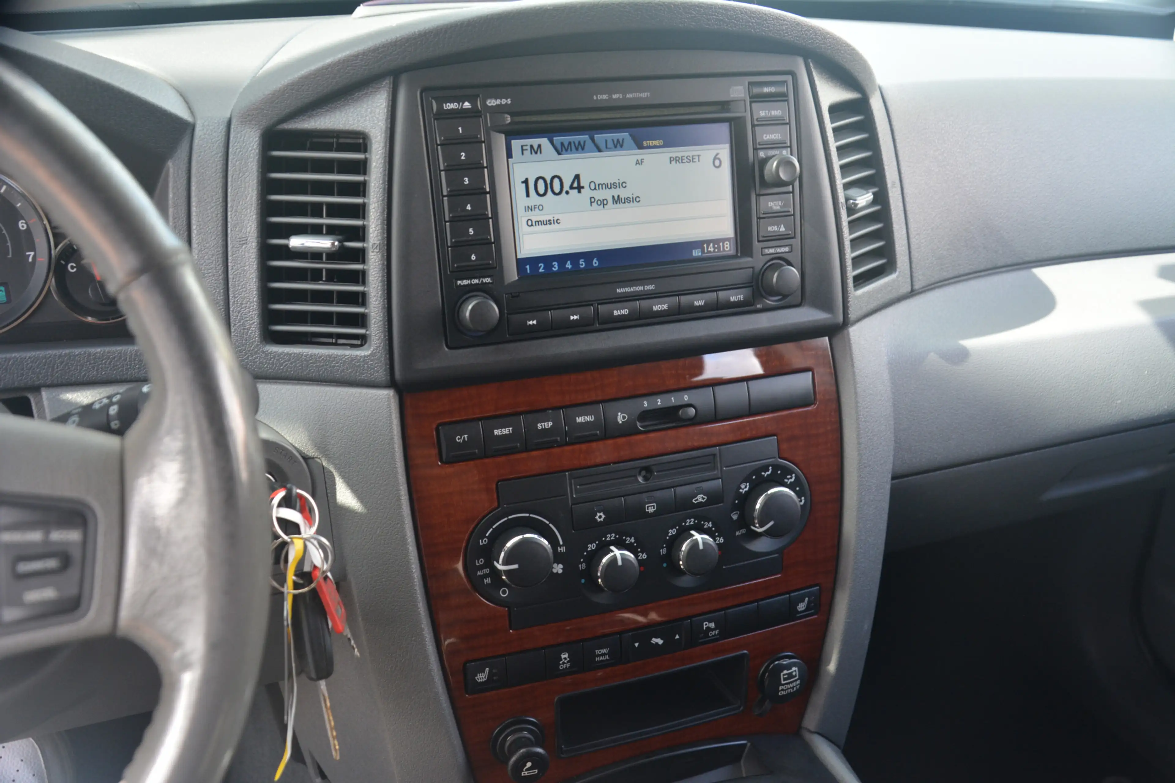 Jeep Grand Cherokee 4.7 V8 Limited | Navigatie | Leer | Stoelverwarmin — photo 15