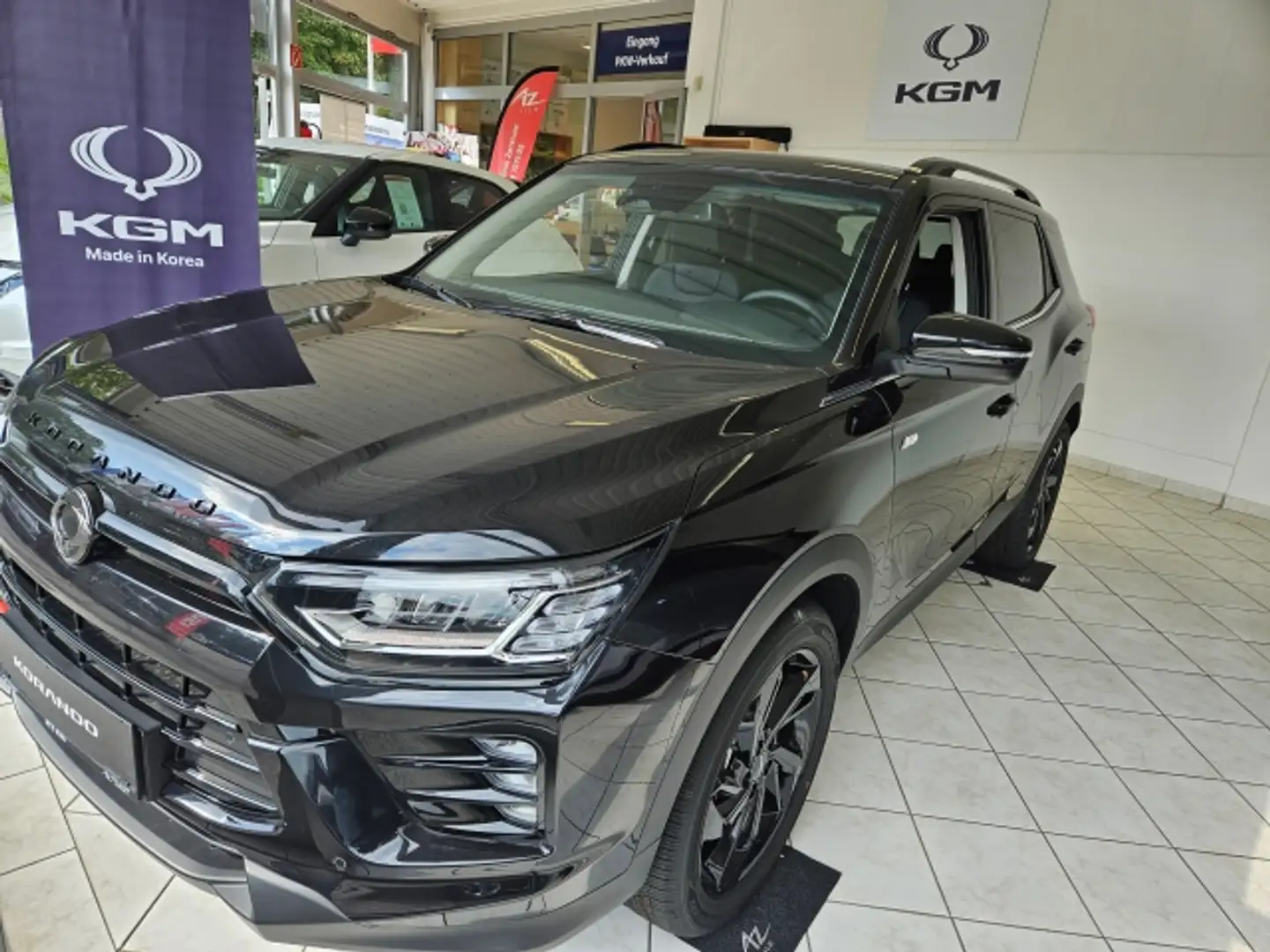 KGM Korando 1,5GDI Premium AWD Autom. Schwarz - 1