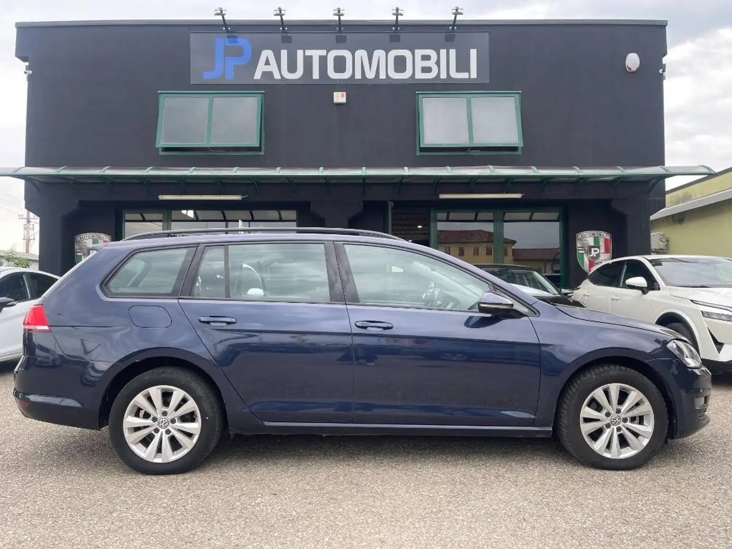 Volkswagen Golf Variant 1.6 tdi Comfortline Business 110cv dsg Niebieski - 1
