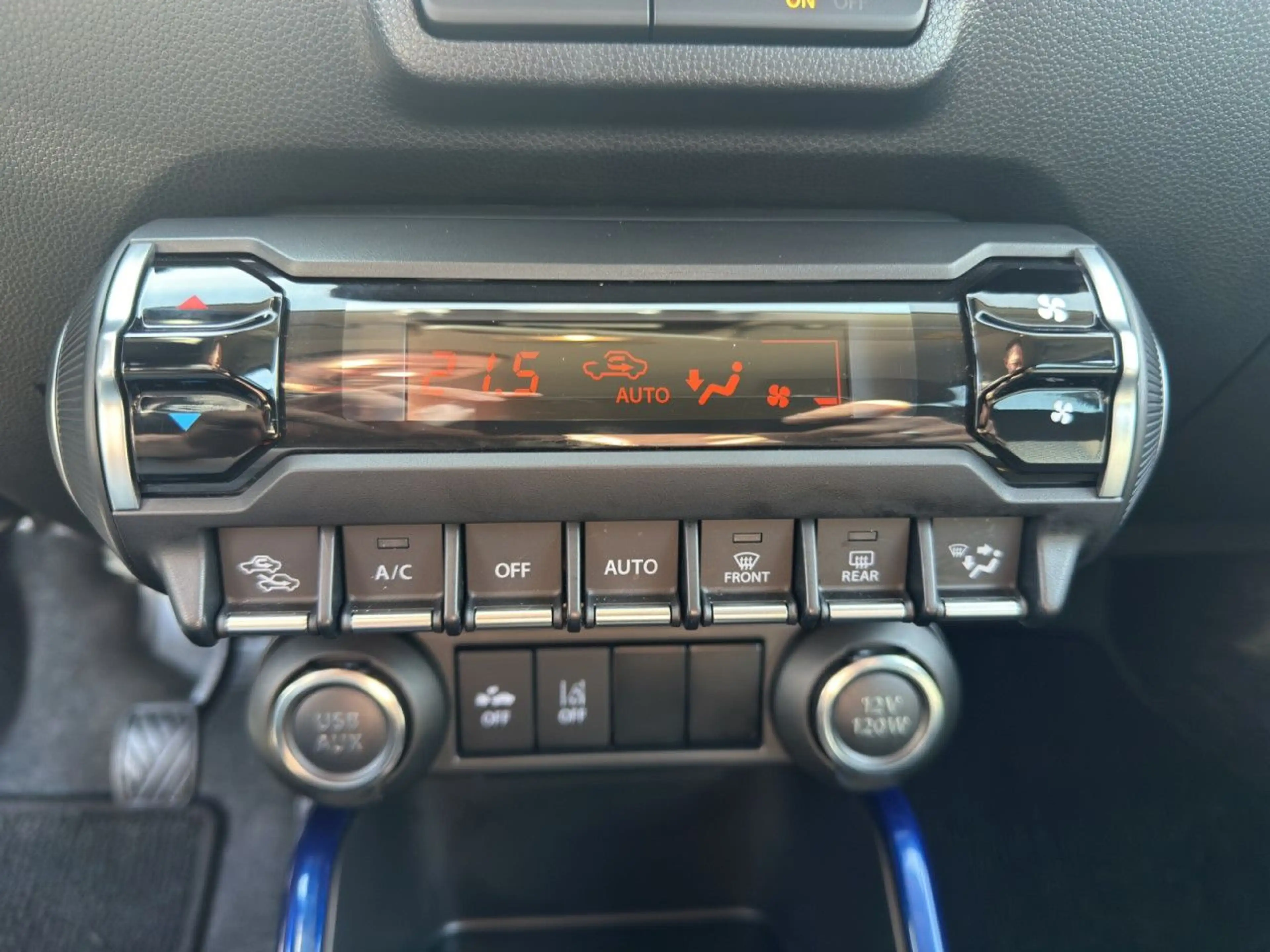 Suzuki Ignis 1.2 Dualjet Hybrid + Comfort Bluetooth Navi — photo 15