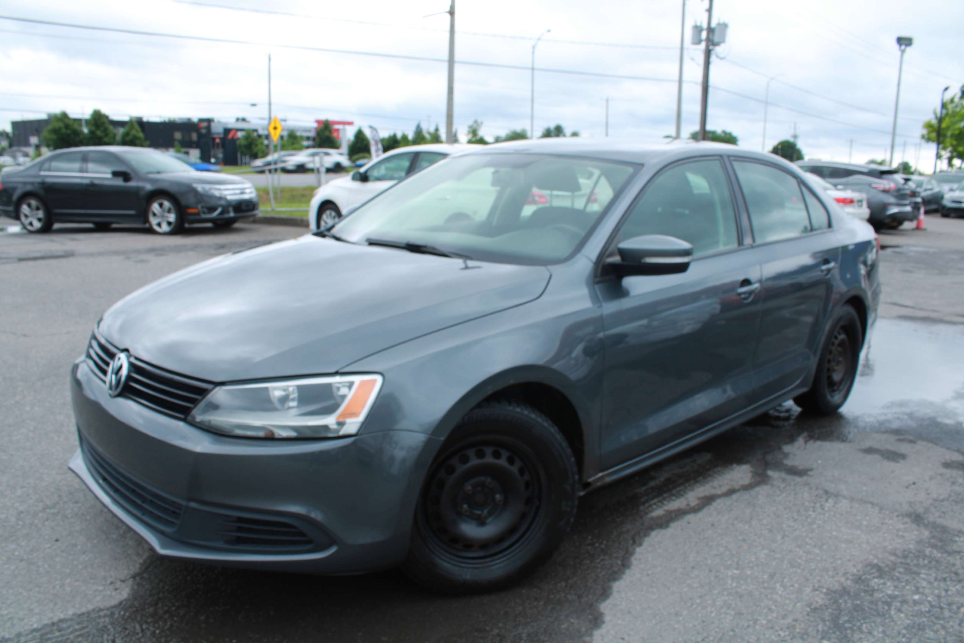 2014 Volkswagen Jetta Sedan Trendline+ - Image 2