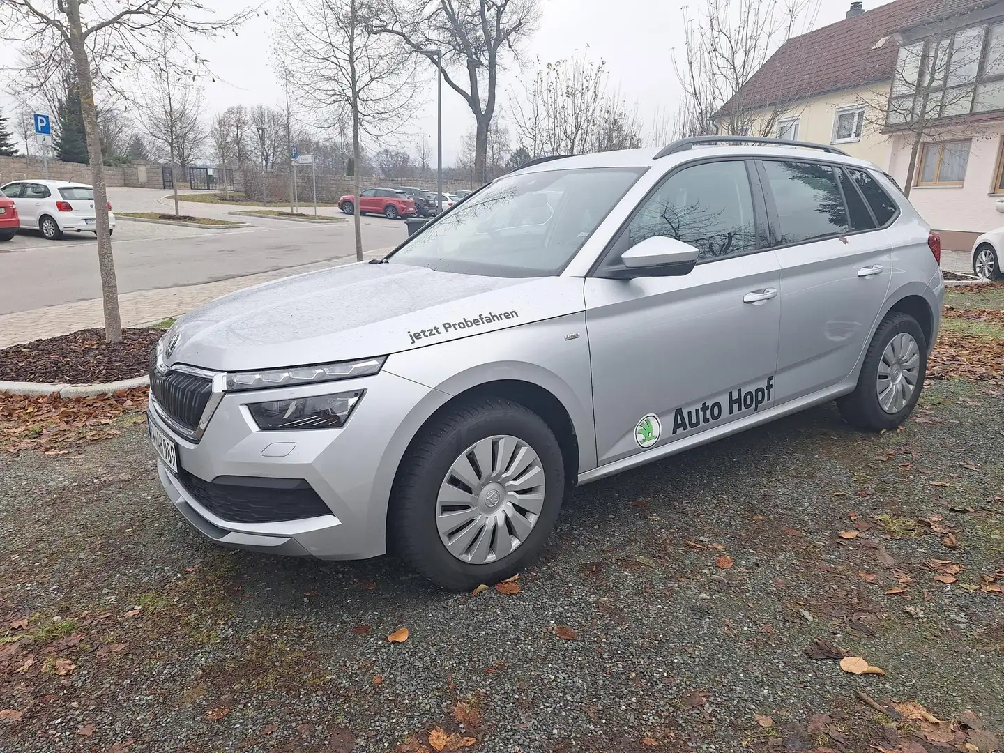 Skoda Kamiq 1.5 TSI Tour 110 kW (150 PS), Schaltgetriebe Silber - 2