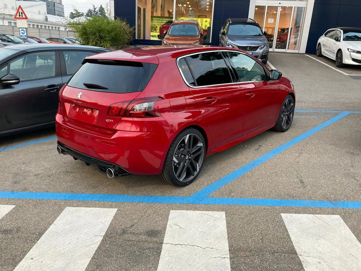 Peugeot 308 308+II+2018+5p+1.6+puretech+Gti+by+Sport+s Rosso - 2