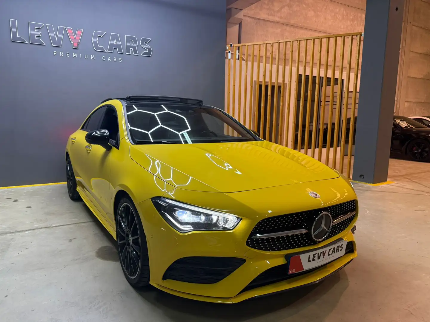 Mercedes-Benz CLA 200 200d 4Matic Gelb - 1