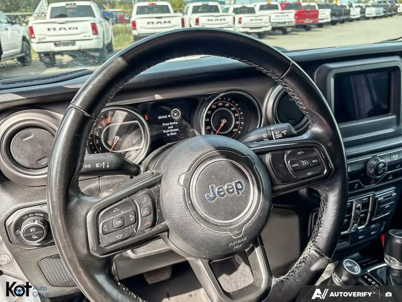 Jeep Gladiator снимка Jeep Gladiator
