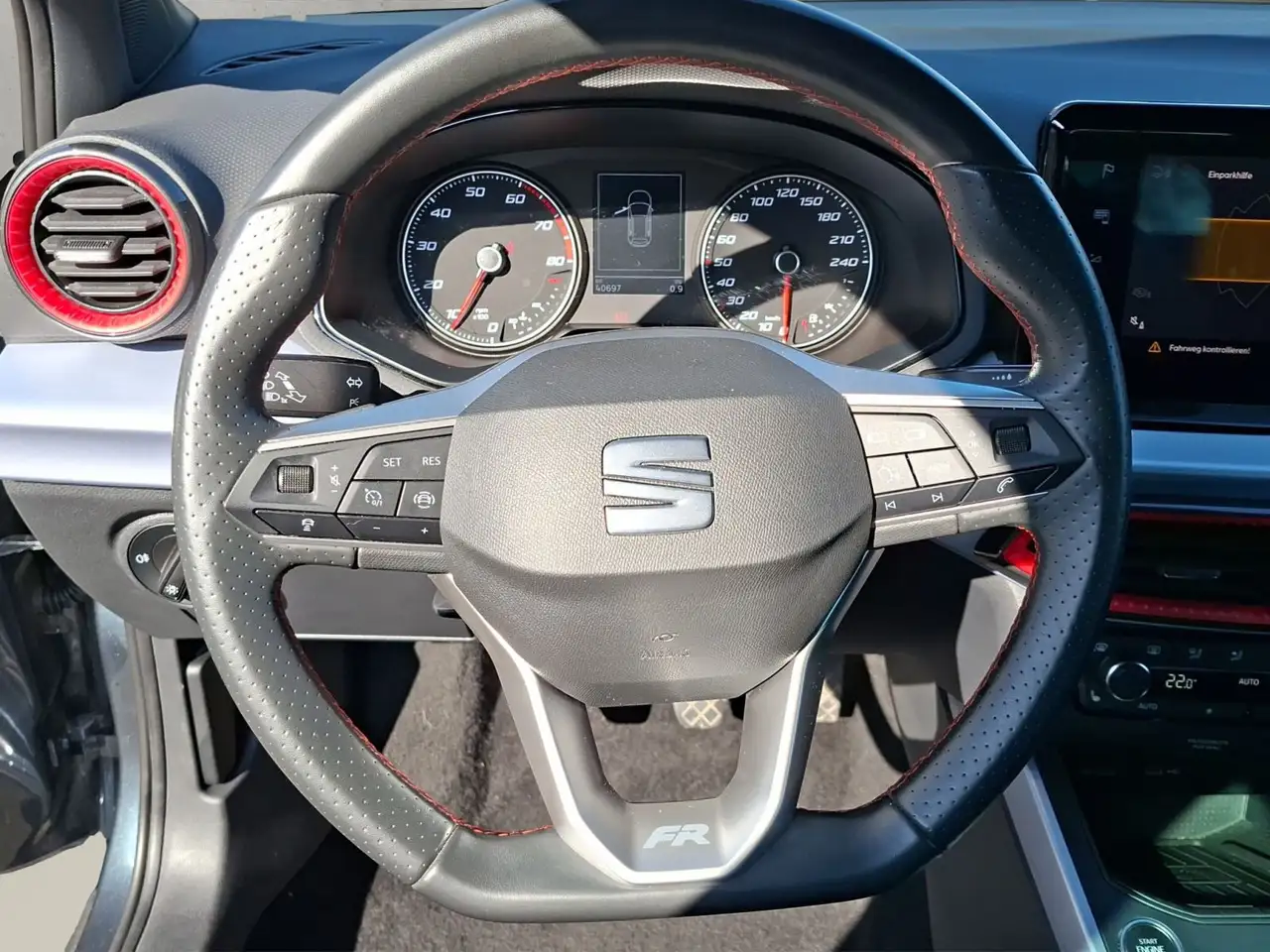 SEAT Arona FR 1.0 TSI 81 kW (110 PS) 6-Gang 10