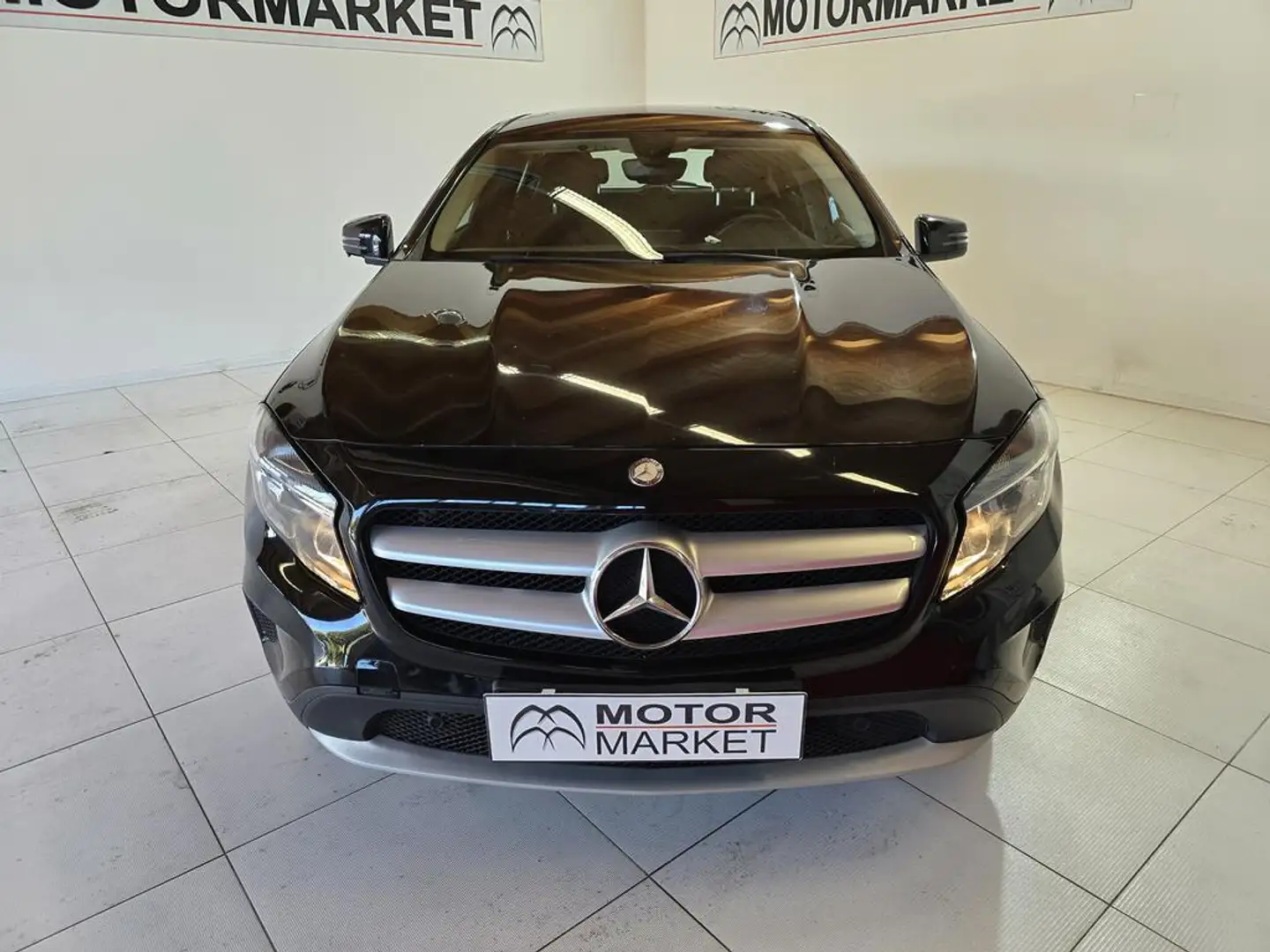Mercedes-Benz GLA 200 d (cdi) Executive Nero - 2