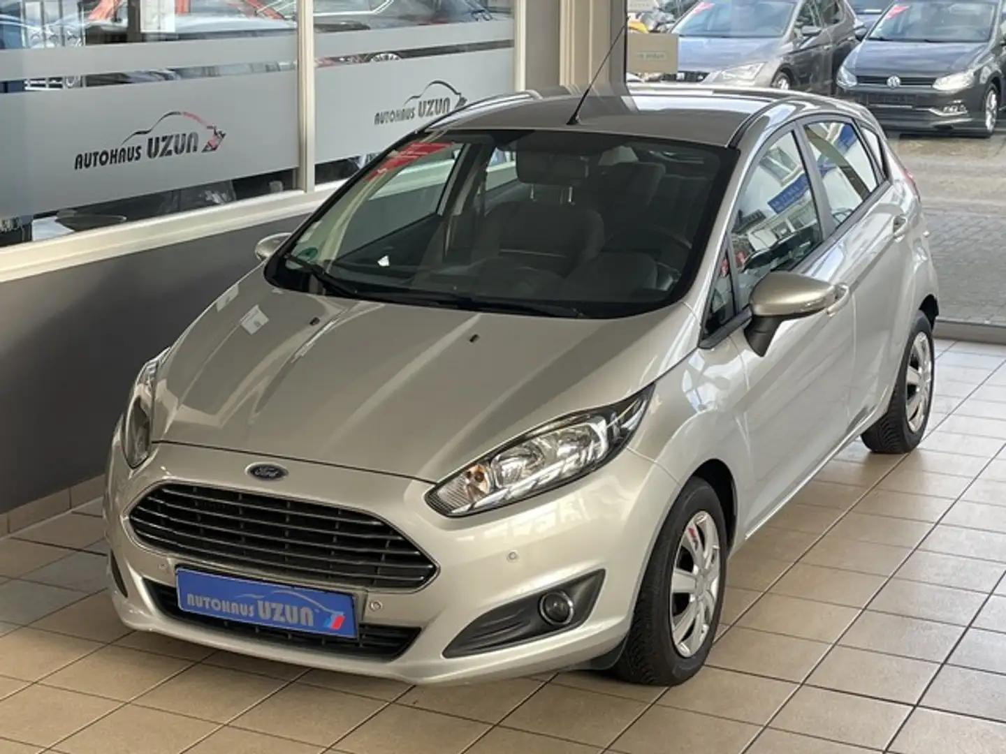 Ford Fiesta Trend TDCI 5 türig Klima Allwetterreifen Silber - 2