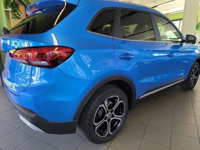 MG ZS view 9