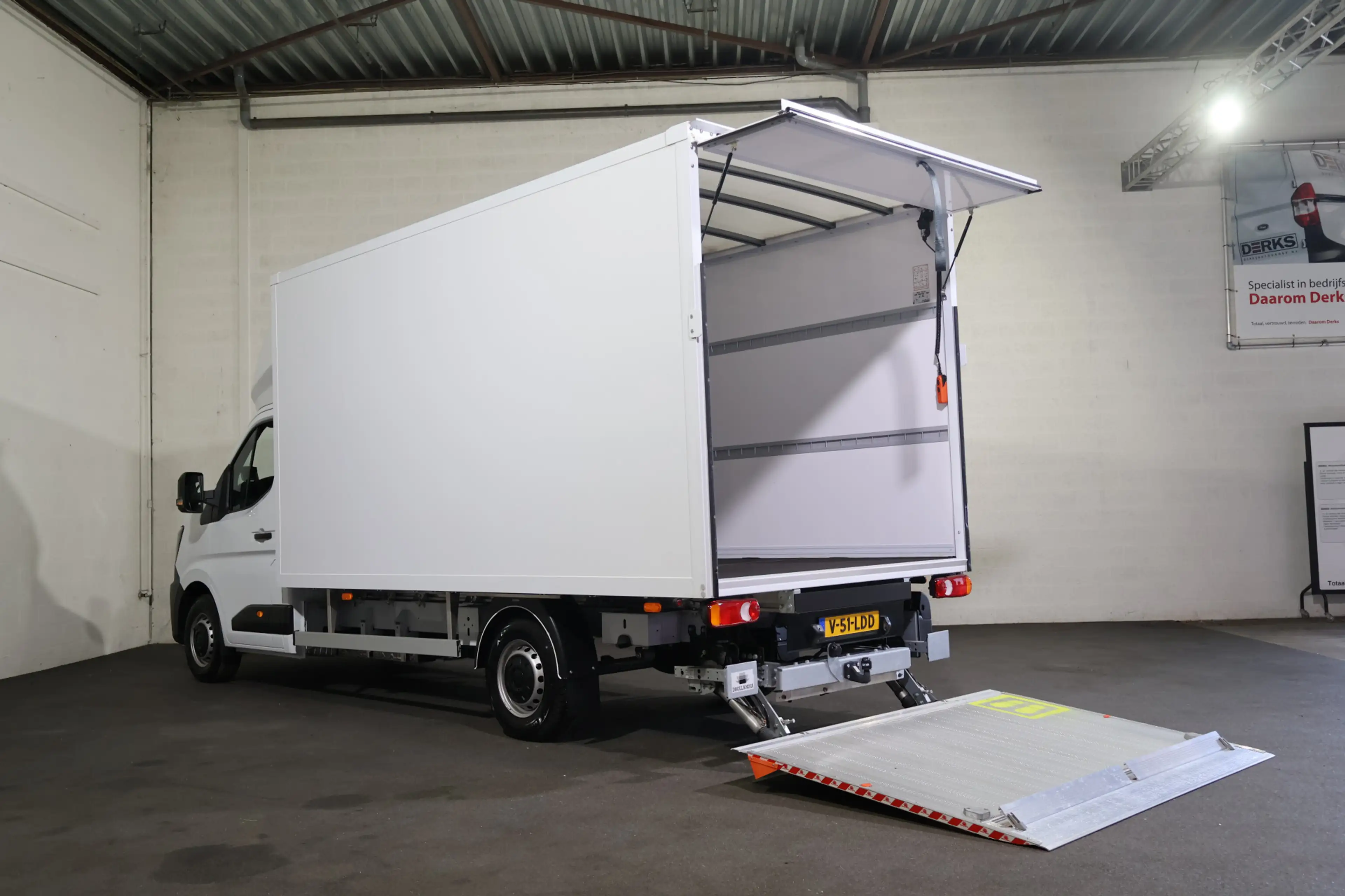 Renault Master 2.0 dCi 150pk Bakwagen met Laadklep Trekhaak — photo 12
