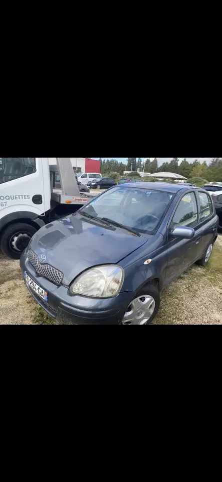 Toyota Yaris 65 VVT-i Les Bleus