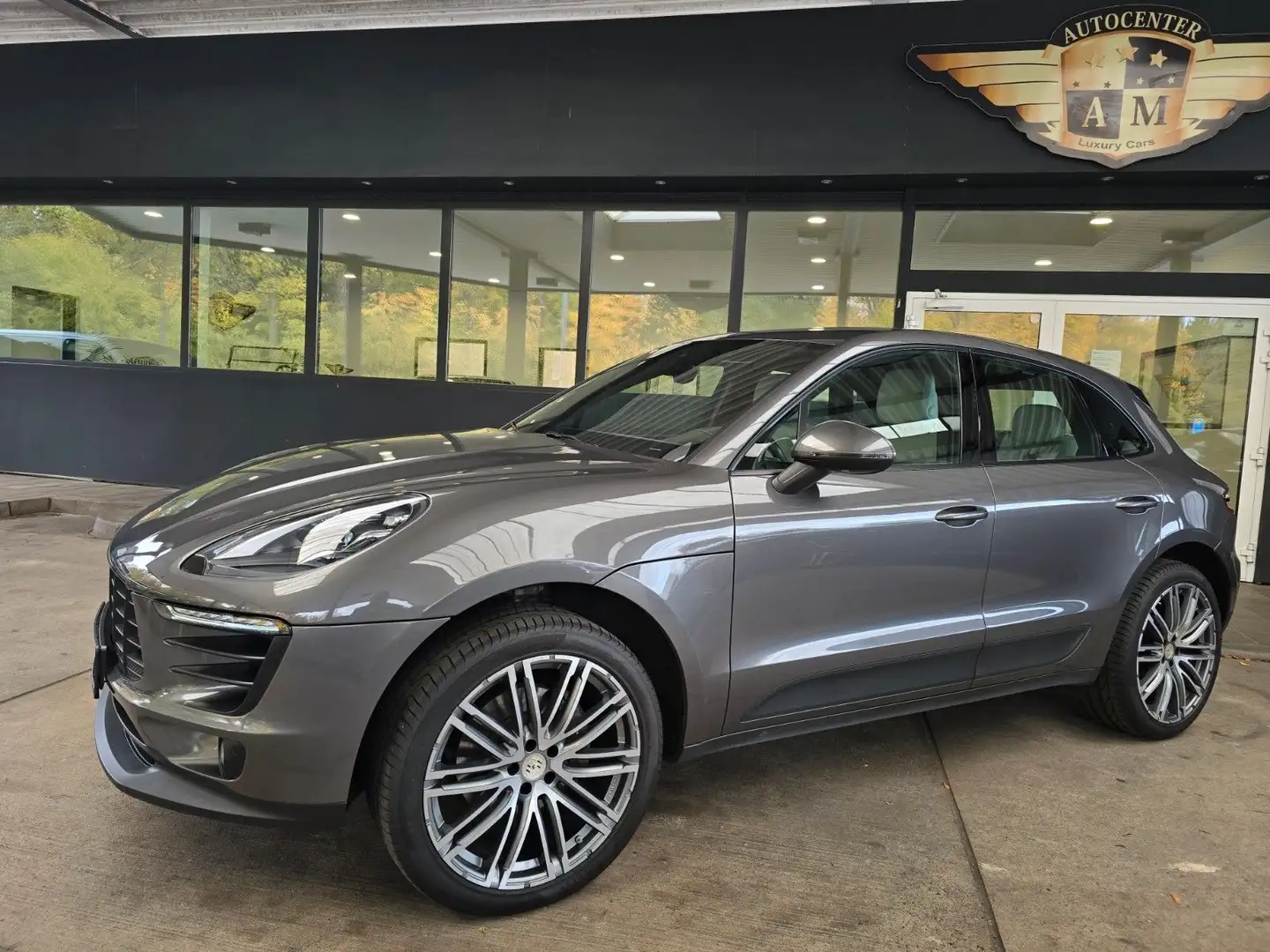 Porsche Macan PANO/LEDER/Navi/18-Wege-Memory/KAMERA/21" Grau - 2