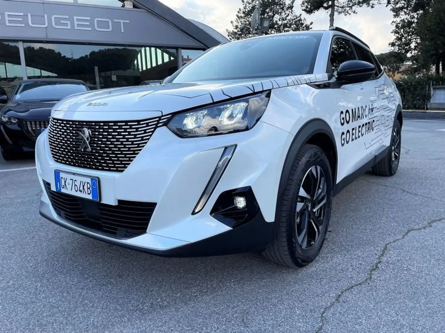 Peugeot 2008 motore elettrico 136 CV Allure Pack Bianco - 1