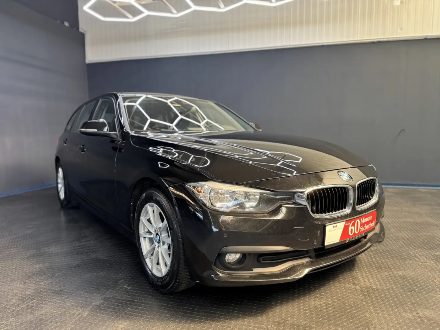 BMW 320 d Advantage*3J.Garantie*LED*NAVI*TÜVNEU* Чорний - 1