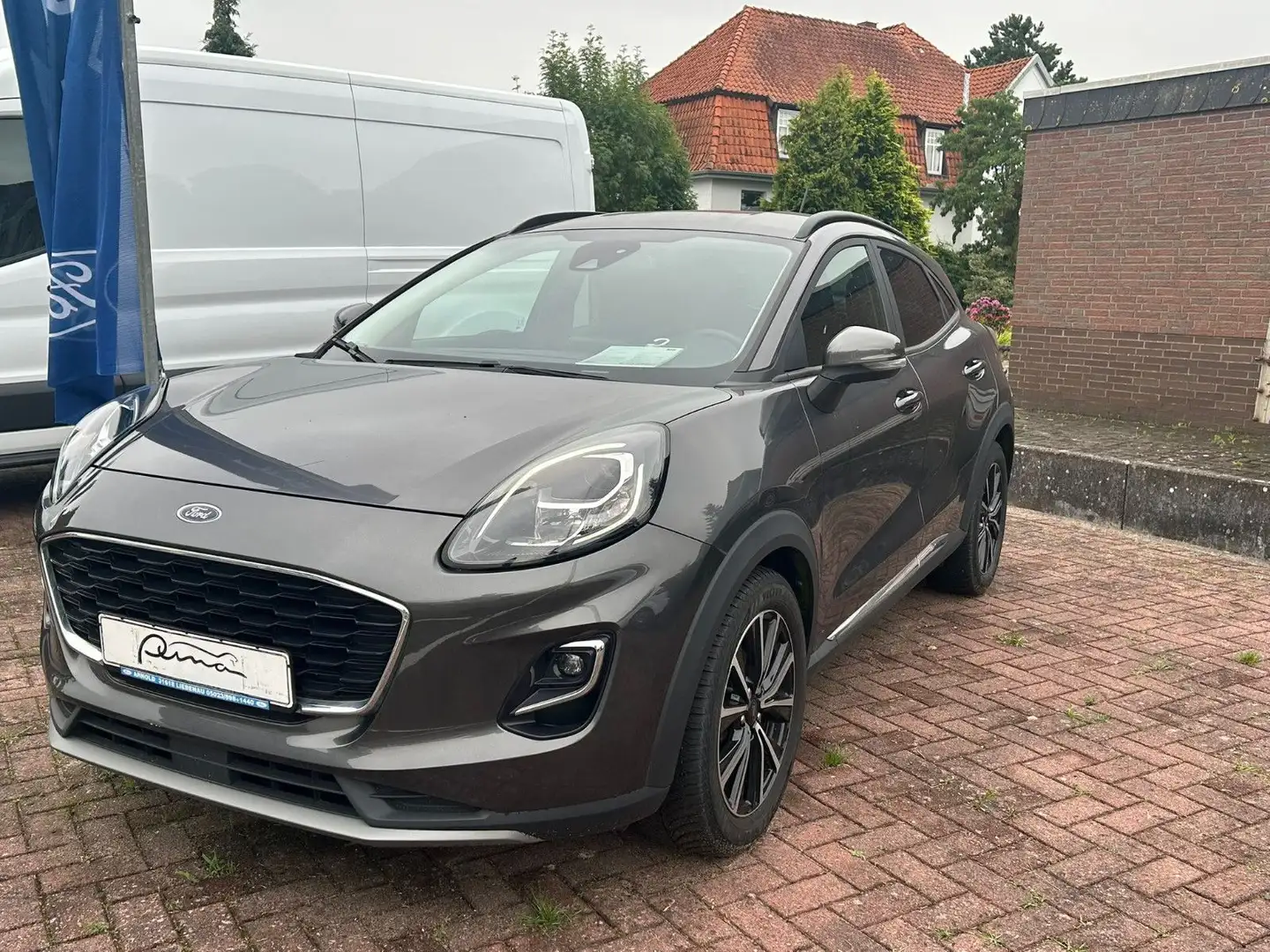 Ford Puma Titanium Grau - 1