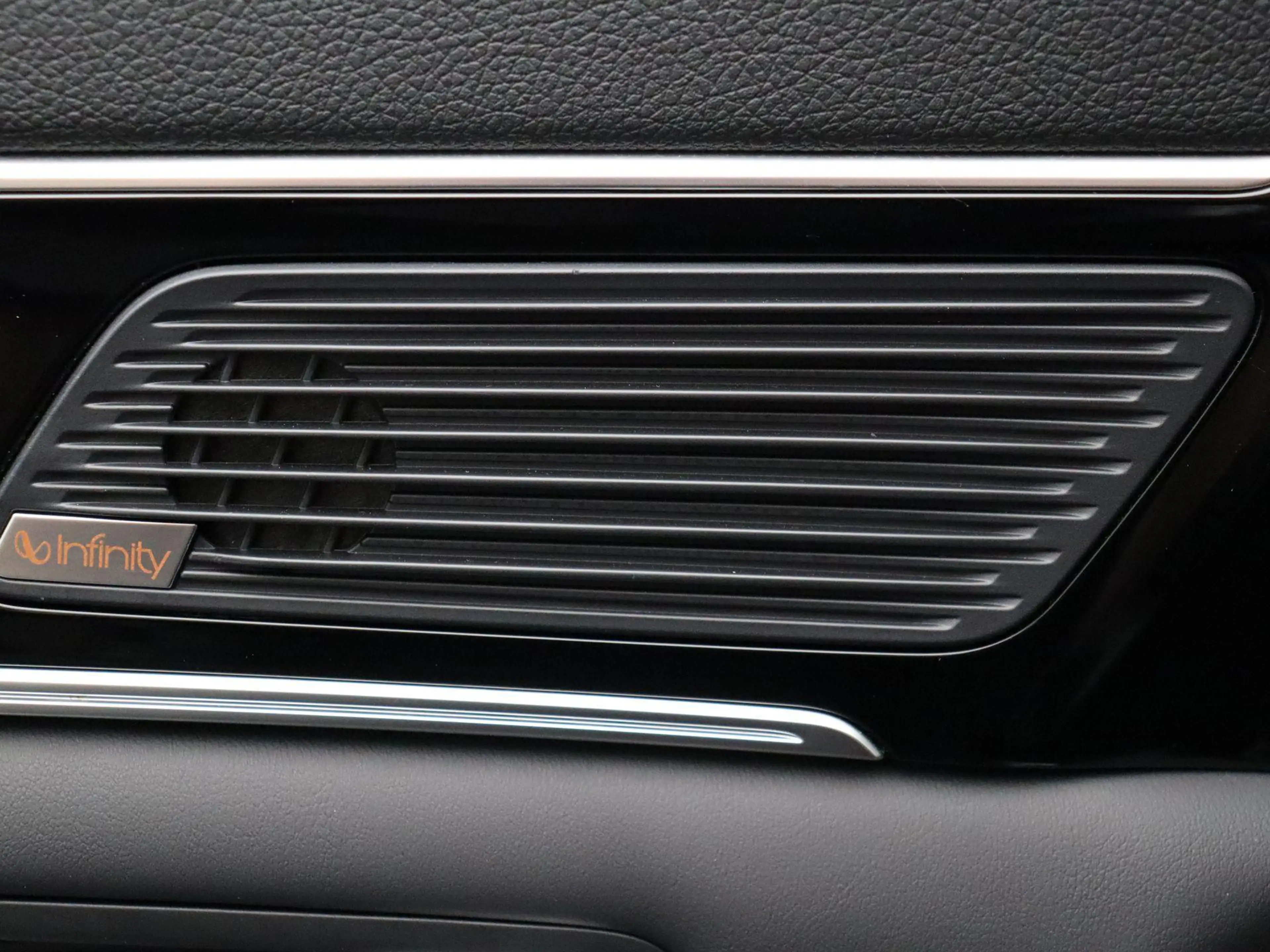 BYD Seal U DMI PHEV Boost LEDER | PANO | CAMERA | LED | CARPL — photo 12