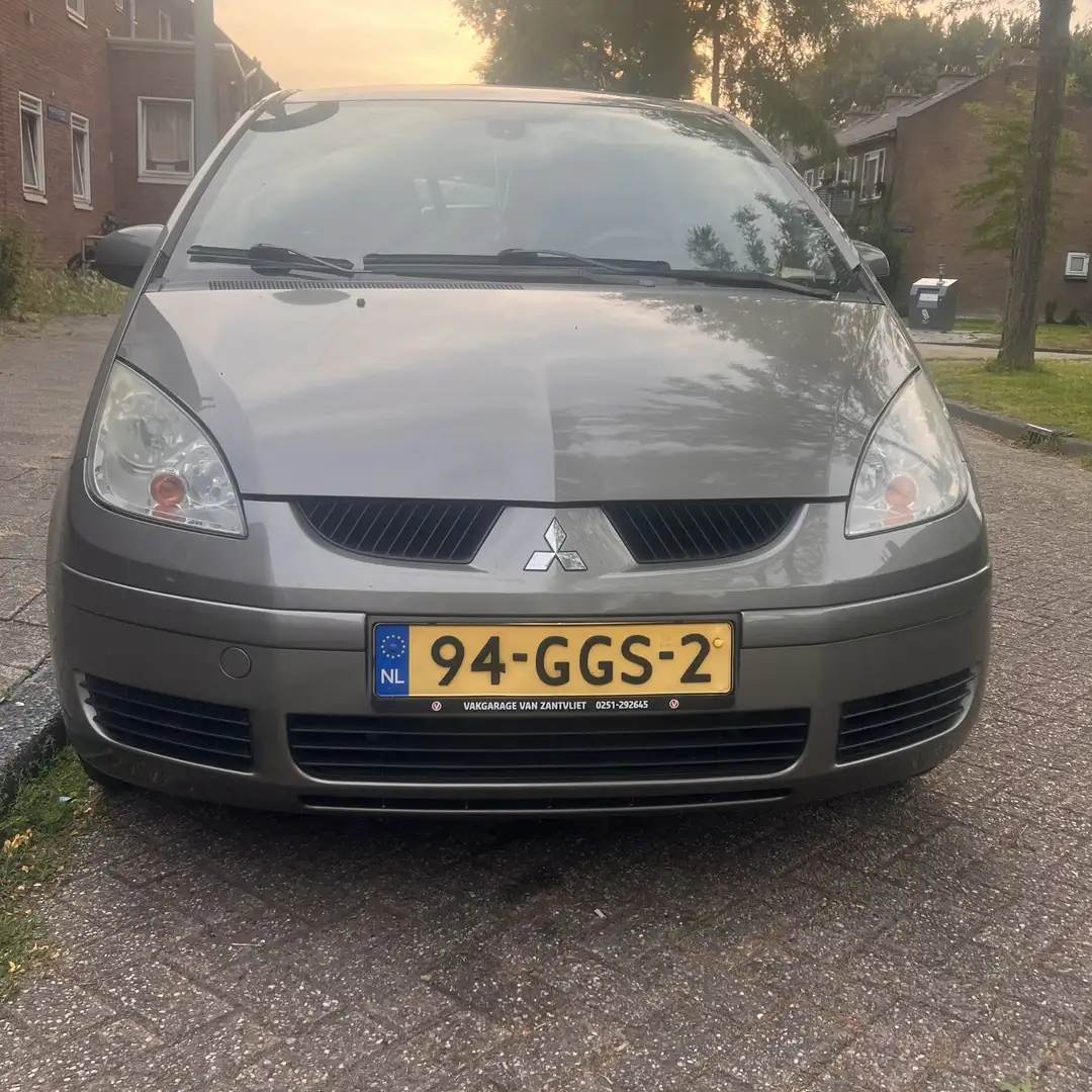 Mitsubishi Colt 1.3 Invite+ Nieuw APK + Automaat + Airco +  NAP Grijs - 2