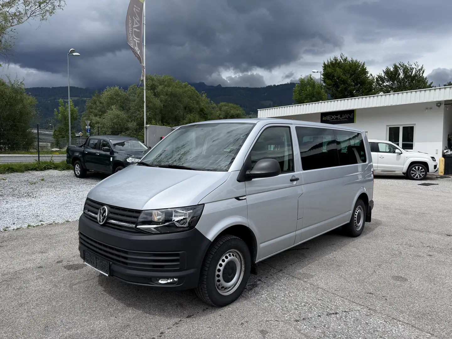 Volkswagen T6 Kombi LR 2,0 TDI 4Motion BMT - 2