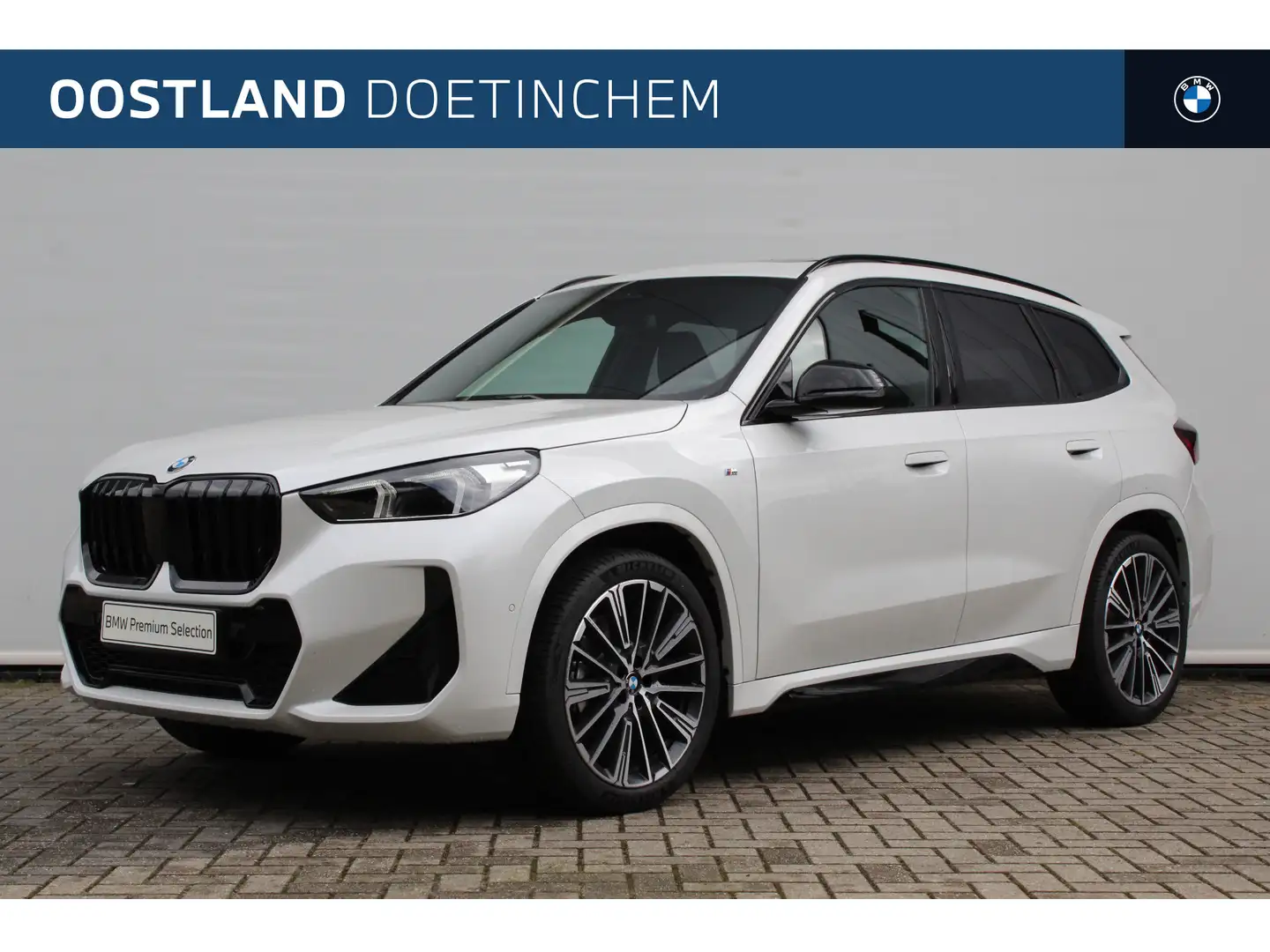 BMW X1 sDrive20i M Sport Automaat / Panoramadak / Sportst Wit - 1