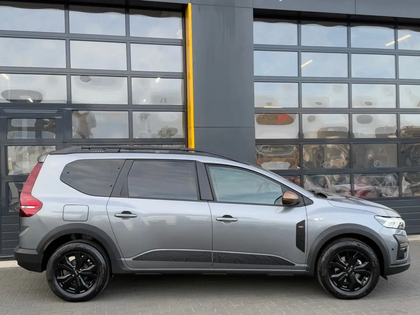 Dacia Jogger 1.0 TCe 110 Extreme 7-p Camera Grijs - 2