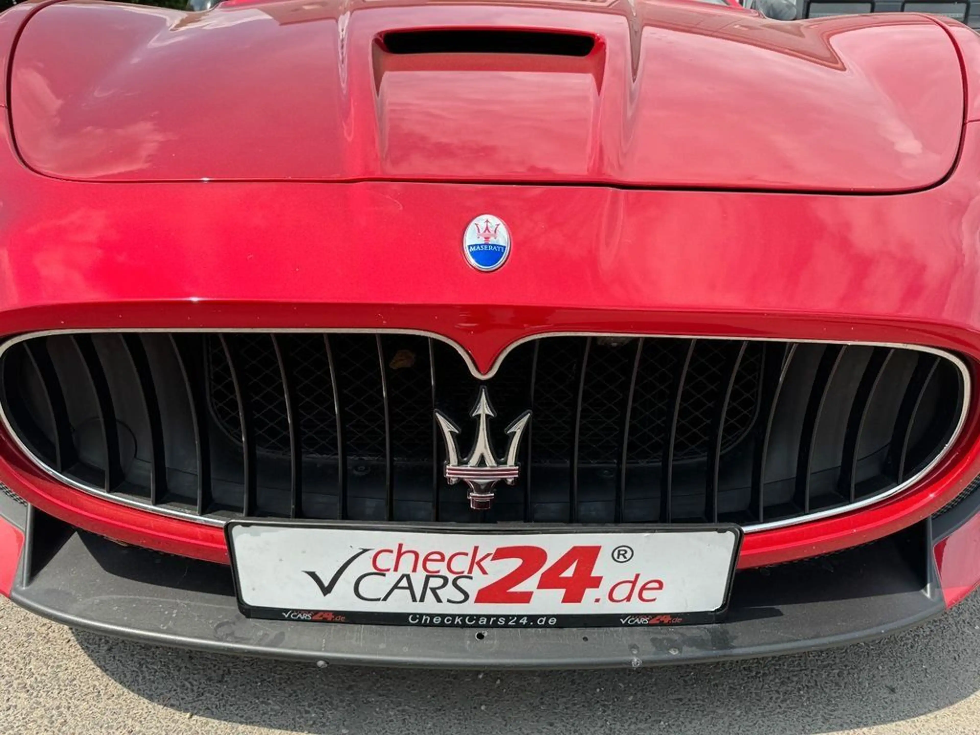 Maserati GranTurismo Gran Turismo MC Stradale *Centennial Edition* — photo 12