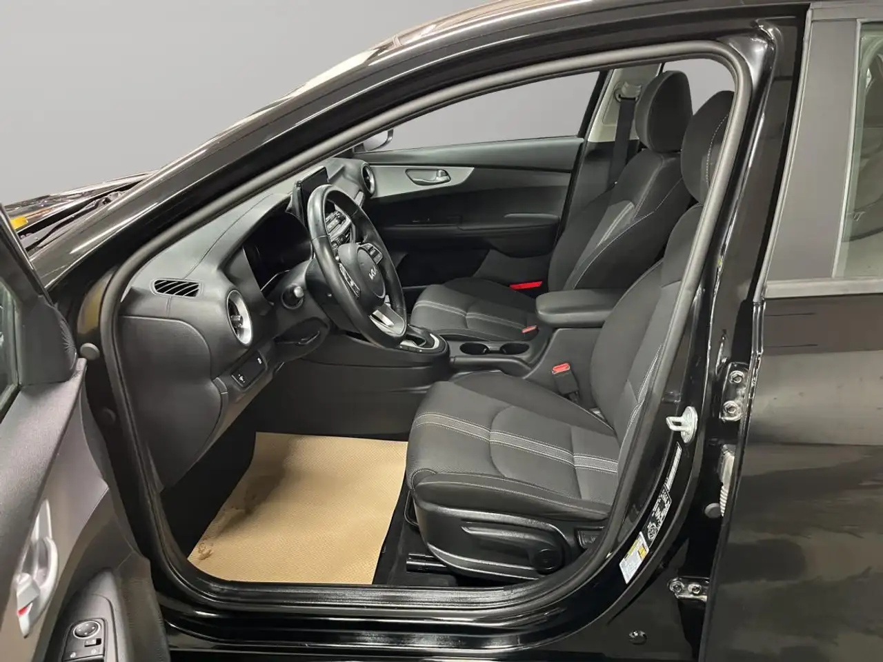 Kia Forte снимка Kia Forte