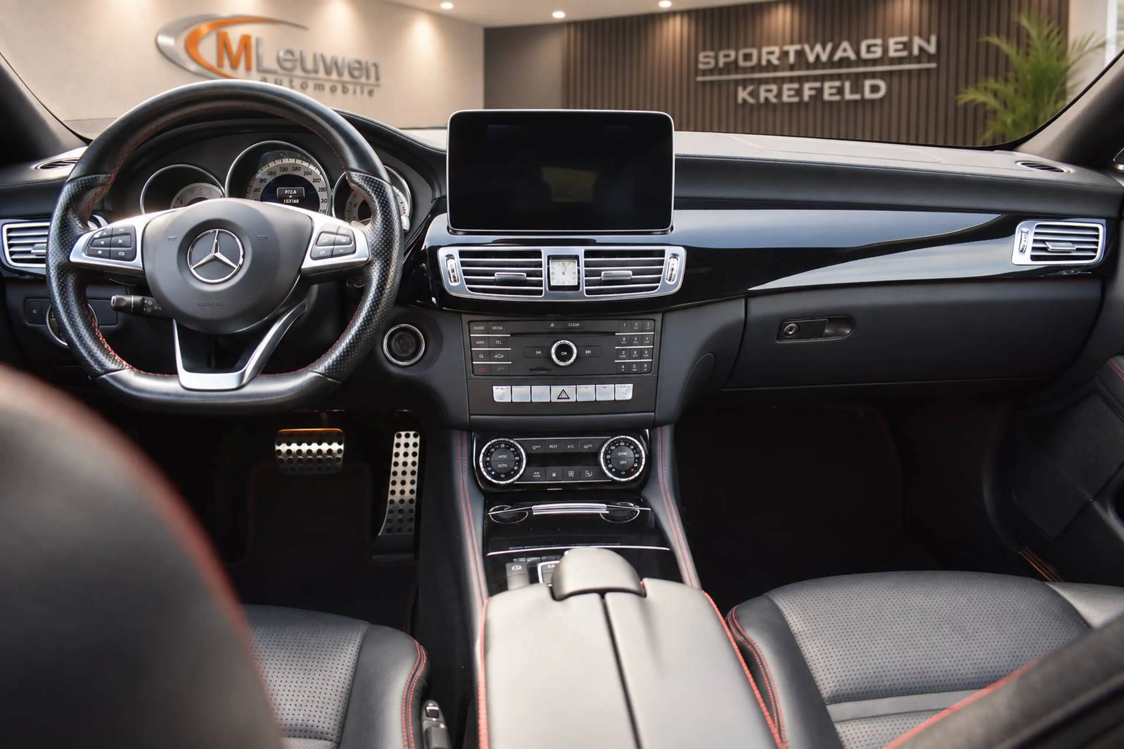 Mercedes-Benz CLS 400 CLS 400 4Matic AMG LINE *GSD*LEDER*19" ALU*LED*CAM*KLIMA* — photo 13