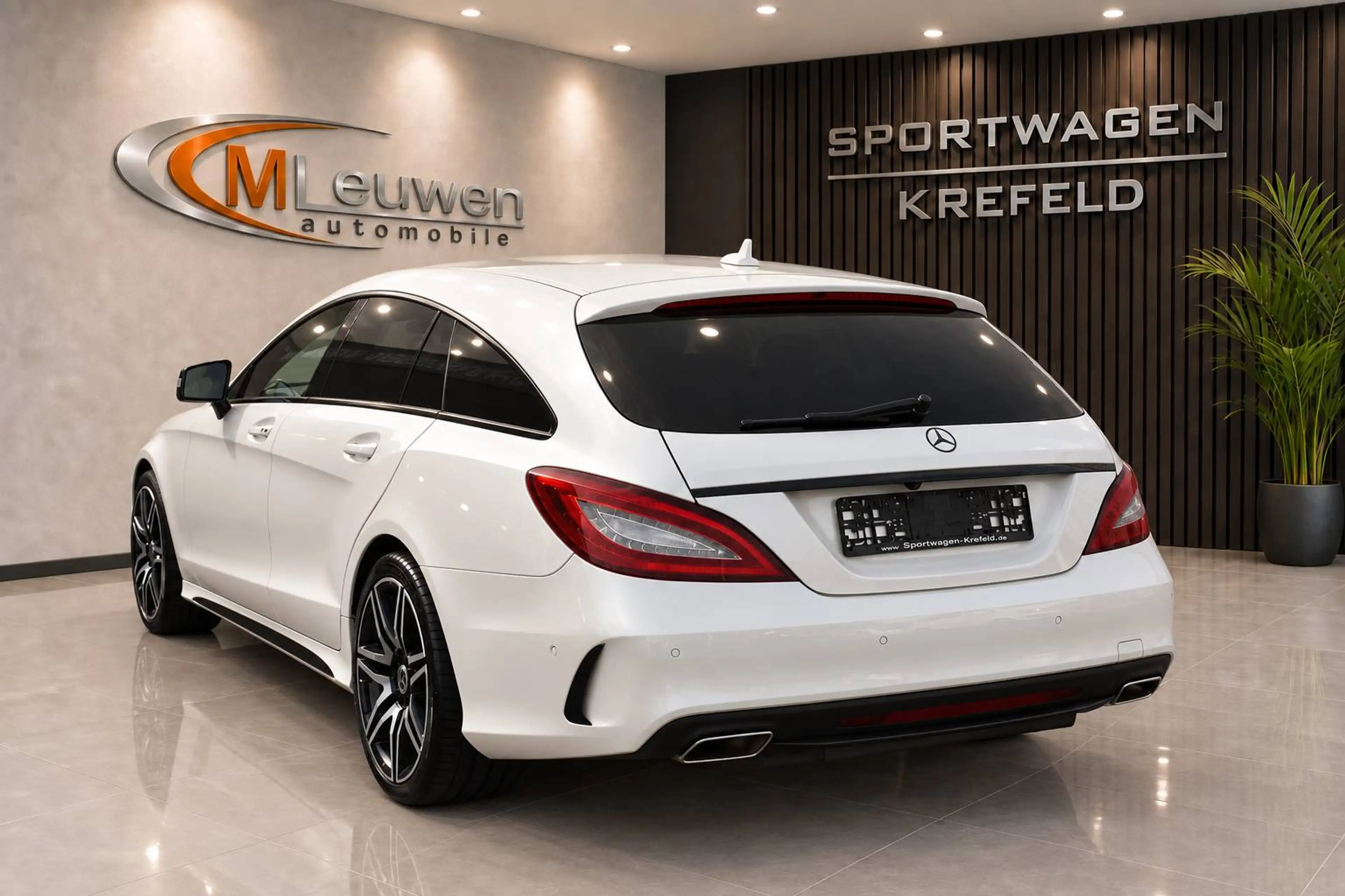 Mercedes-Benz CLS 400 CLS 400 4Matic AMG LINE *GSD*LEDER*19" ALU*LED*CAM*KLIMA* — photo 4