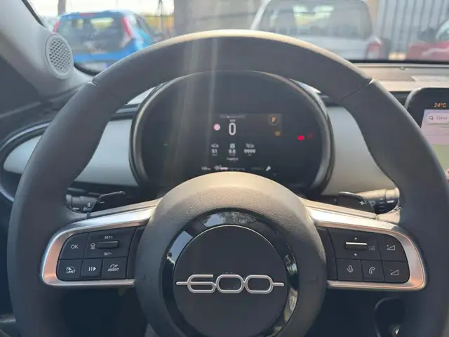 Fiat 600 view 7