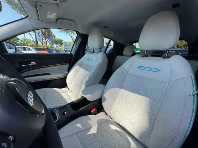 Fiat 600 view 12