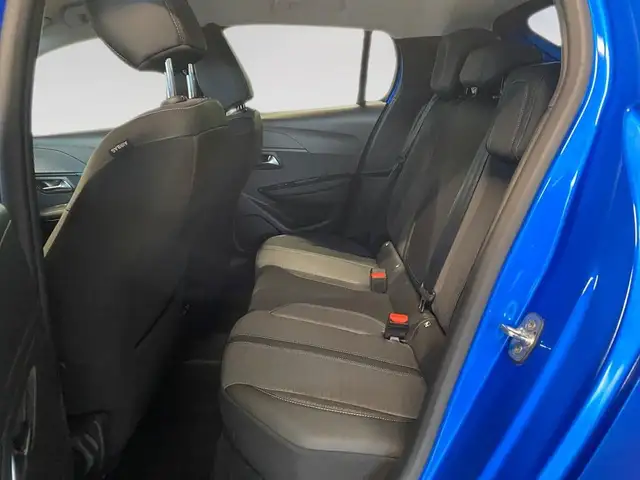 Peugeot 208 view 8