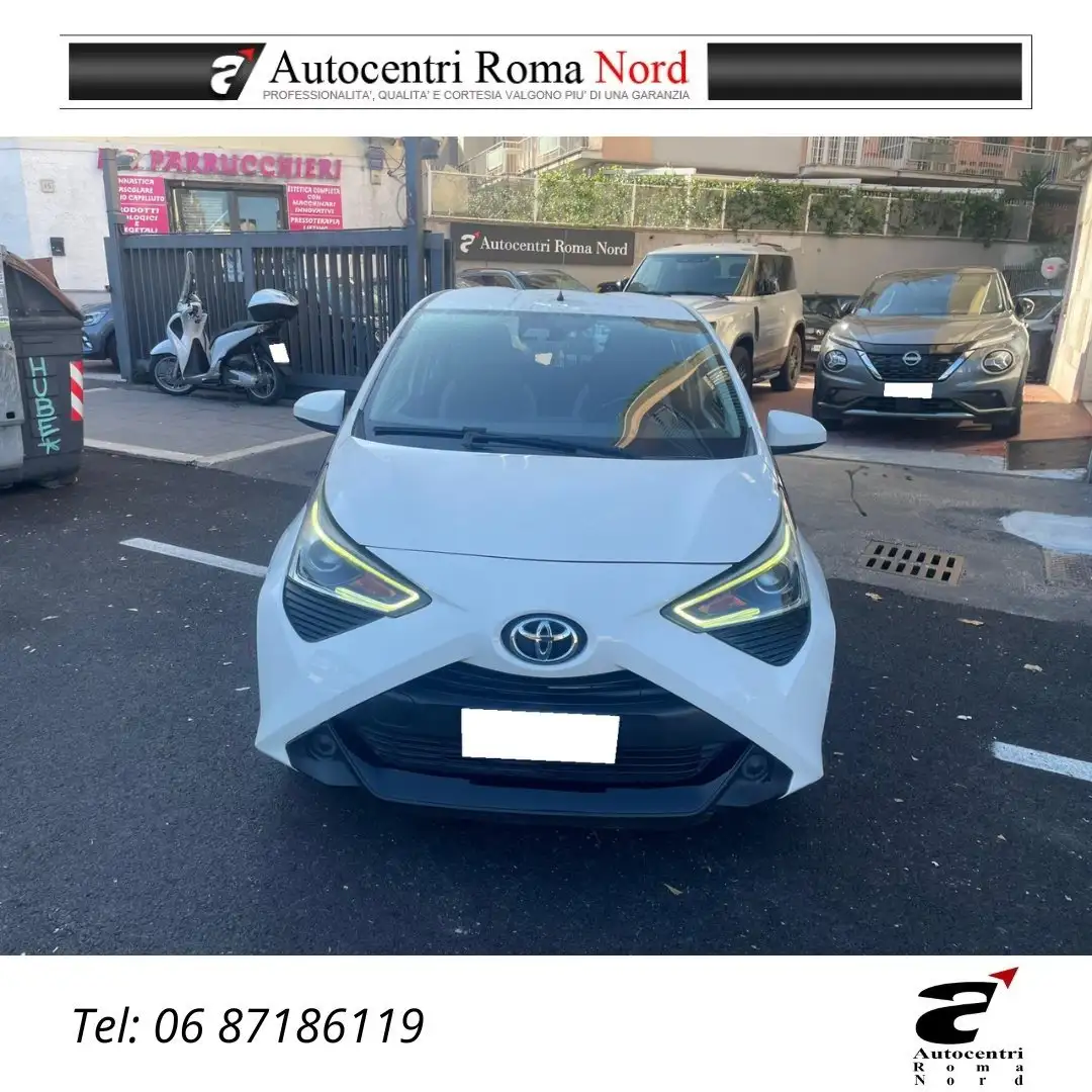 Toyota Aygo Aygo II 2018 5p 5p 1.0 x-fun 72cv Blanc - 2