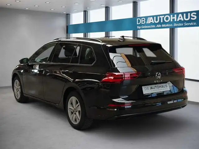 Volkswagen Golf view 6