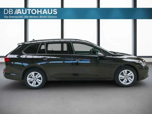 Volkswagen Golf view 3