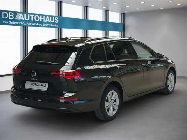 Volkswagen Golf view 4
