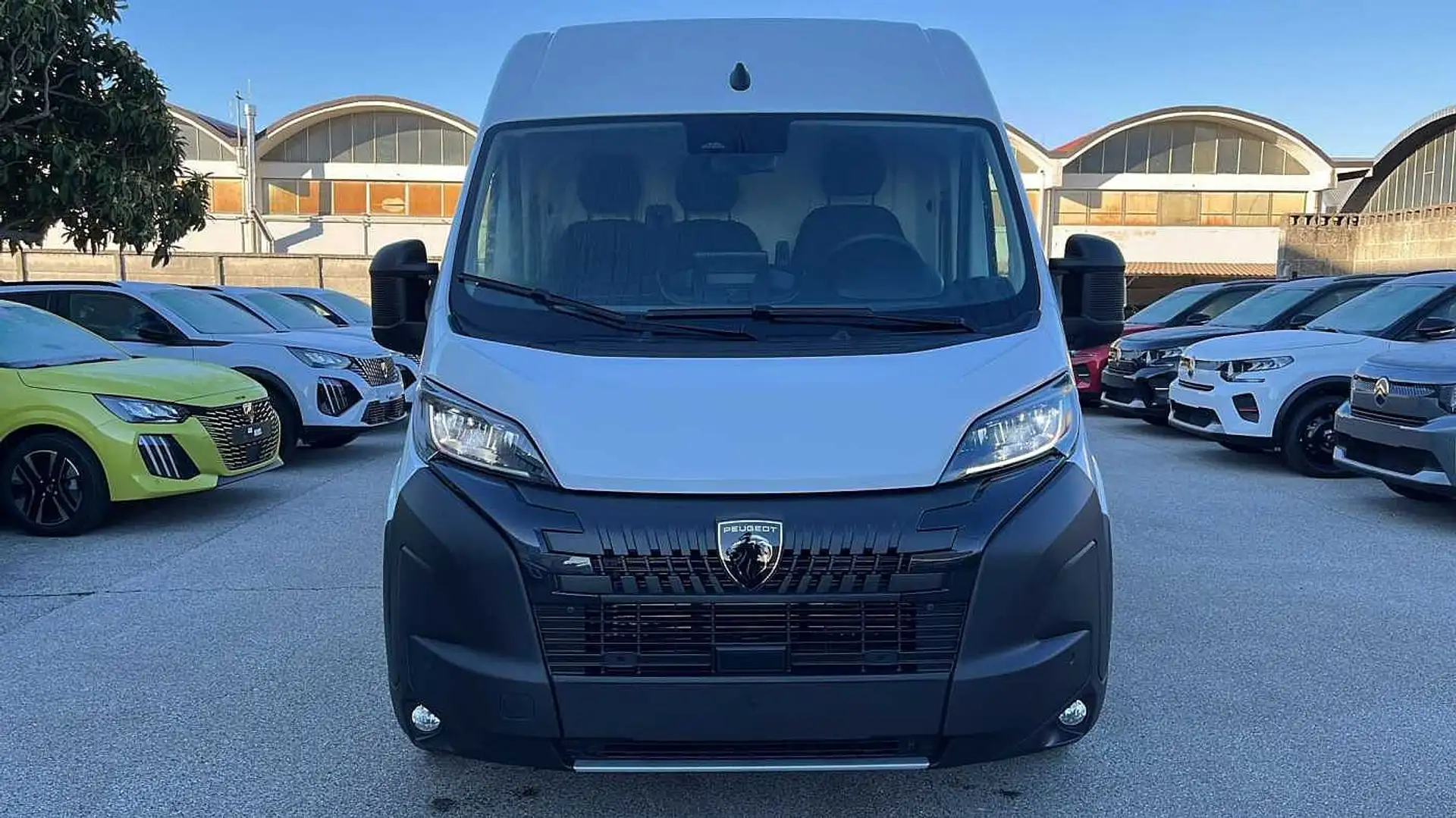 Peugeot Boxer Nuovo Boxer L2h2 333 2.2 BlueHDi 140 cv Bianco - 2