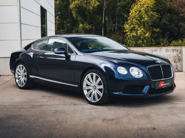 Bentley Continental GT Black Sapphire Pearl / V8 / Massage Seats